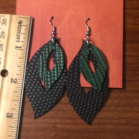 Faux leather/leather earrings. Handmade earrings. - Picture 12 of 16